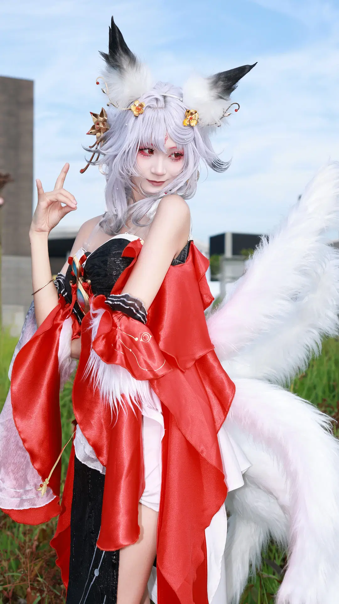 【心月狐cos】鸣潮世界线漫展的银发狐妖少女 - 小谷鸡 - 第3张