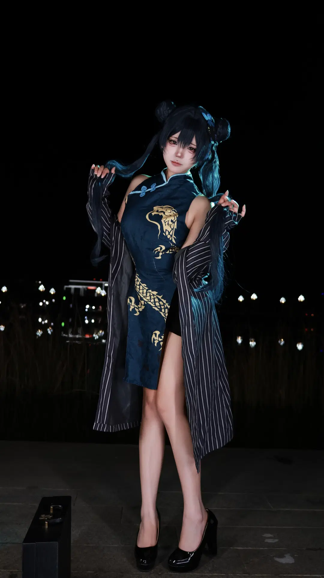 【Ryuge Kisaki cosplay】Pledge of Xuanlong Gate in Blue Archive: This Dragon-Pattern Qipao cosplay Holds Immense Presence by 小谷鸡 - Image 2