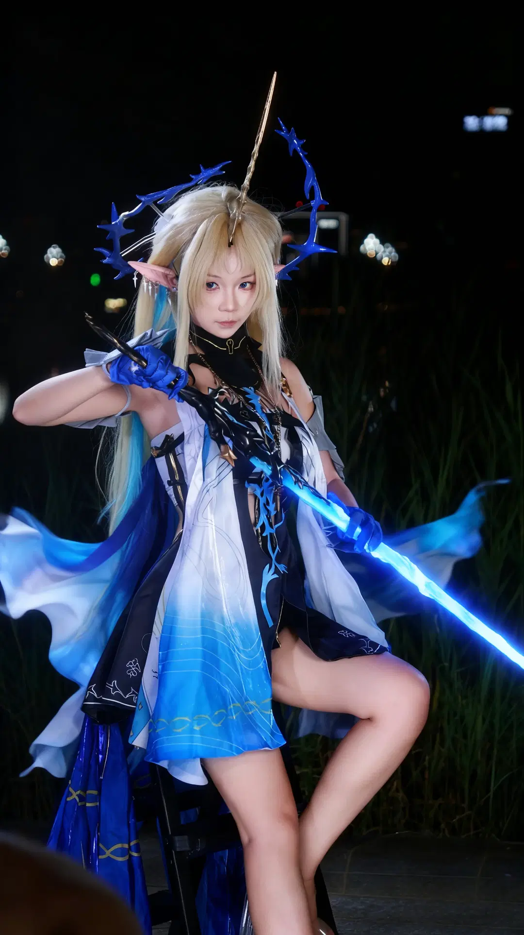 【Cartethyia Cosplay】Wuthering Waves: Night as the Curtain, Star Ring as the Crown — This Battle Is Mine to Command by 小谷鸡 - Image 3