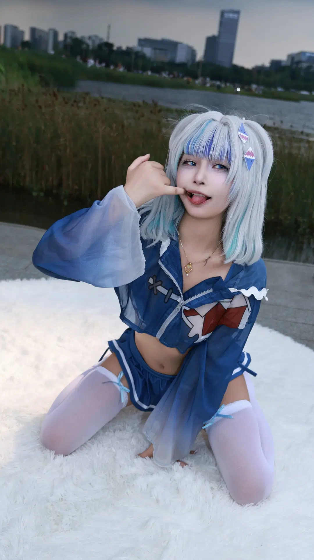 Gawr Gura cosplay, the VTuber's Atlantis little shark by 小谷鸡 - Image 2