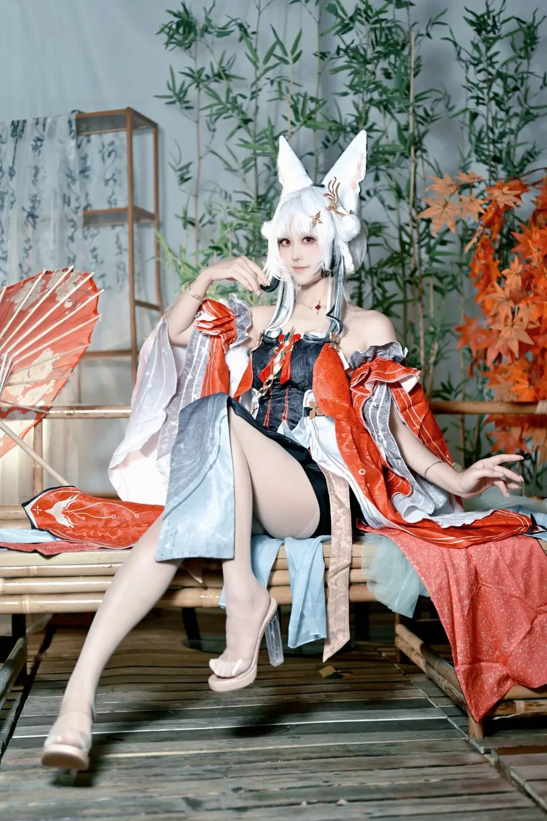 Wuthering Waves, 2D, Japanese-style photography, Hsin cosplay, Stockings cosplay