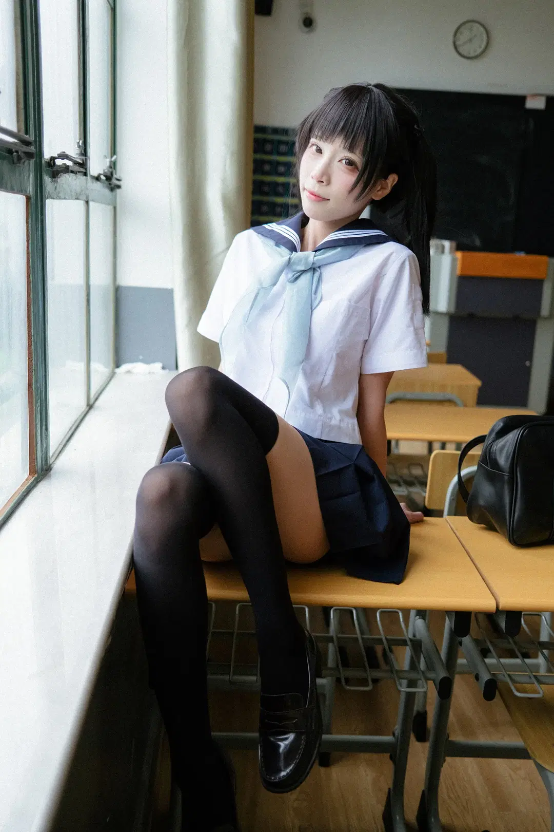 後排靠窗的雨天教室水手服寫真 - HIRO_午饭饭 - 第13張