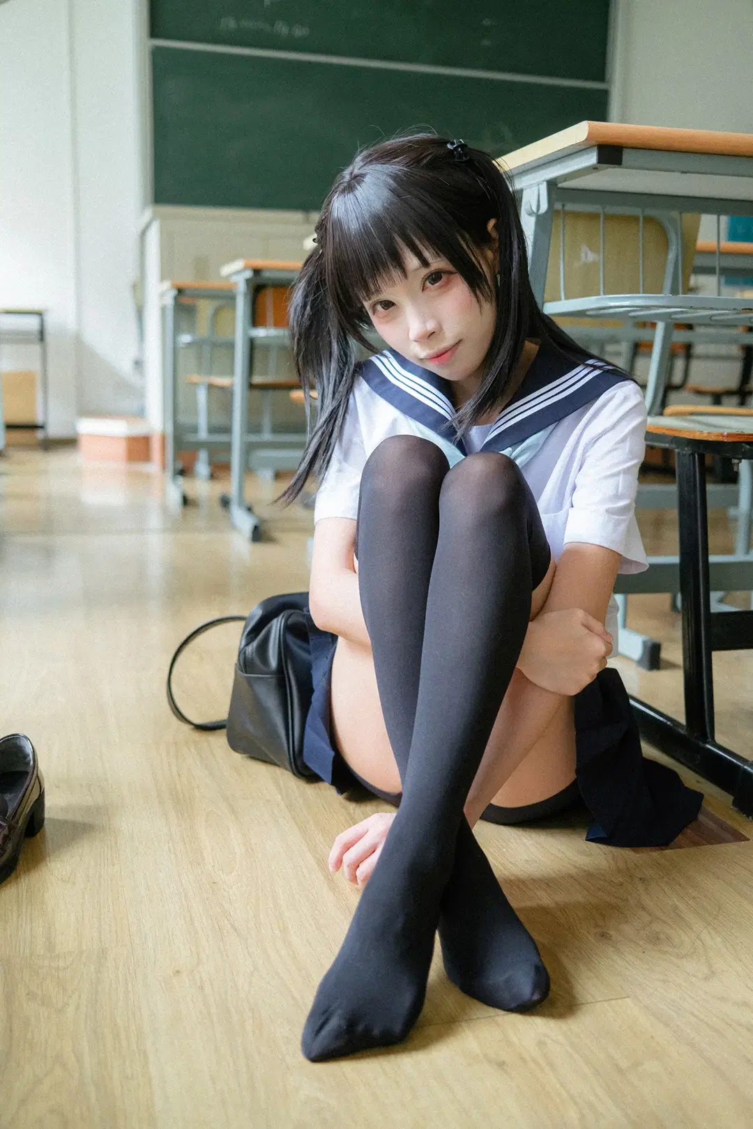 後排靠窗的雨天教室水手服寫真 - HIRO_午饭饭 - 第7張