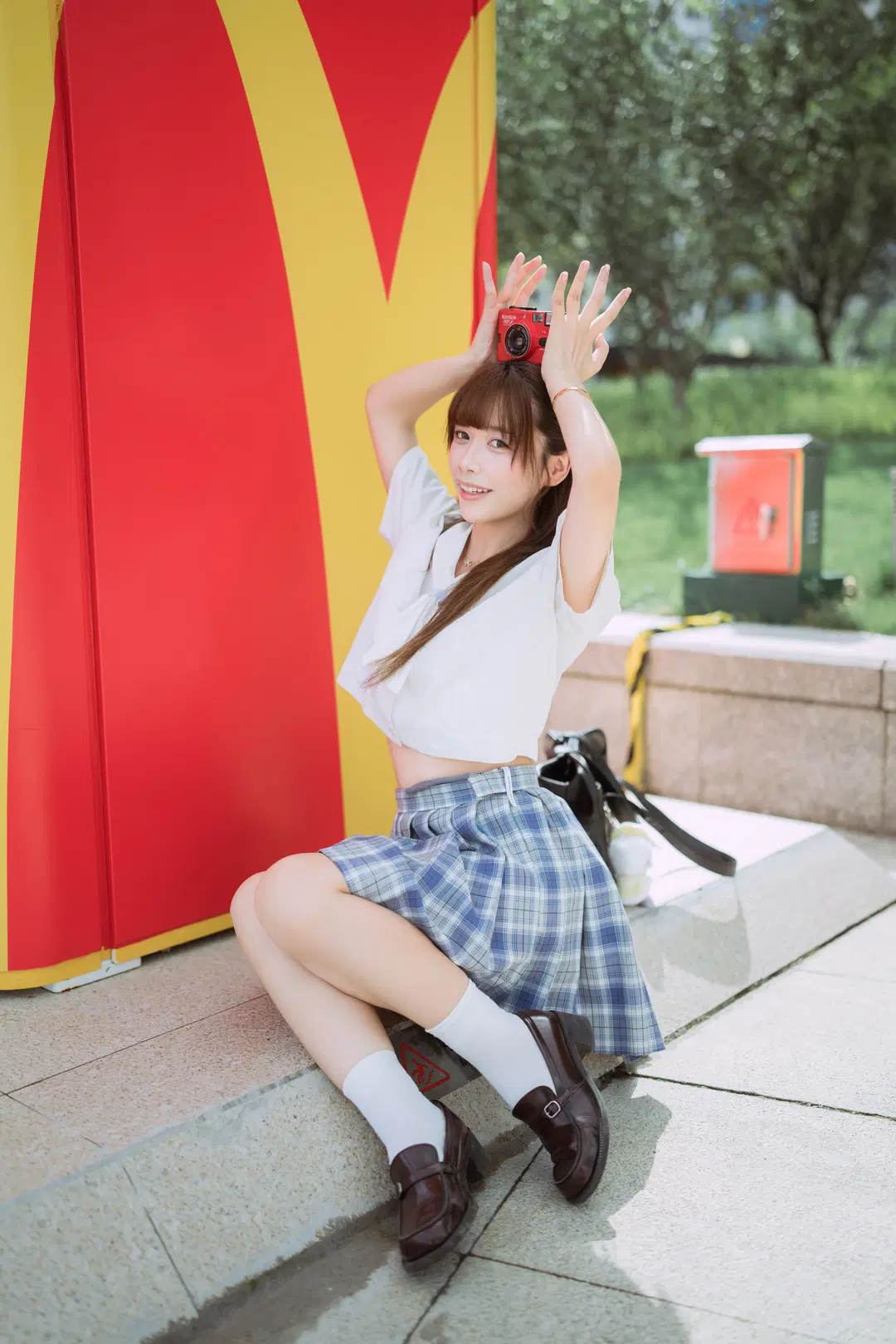 Twintails JK uniform cosplay Japanese style photography: Vintage camera and the river breeze by HIRO_午饭饭 - Image 11