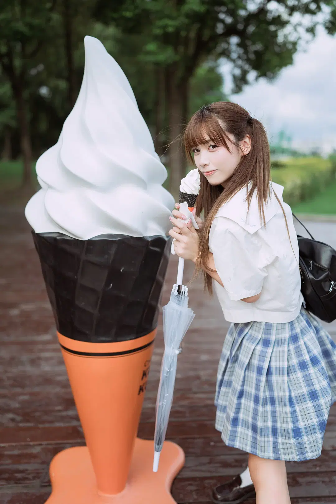 Twintails JK uniform cosplay Japanese style photography: Vintage camera and the river breeze by HIRO_午饭饭 - Image 18