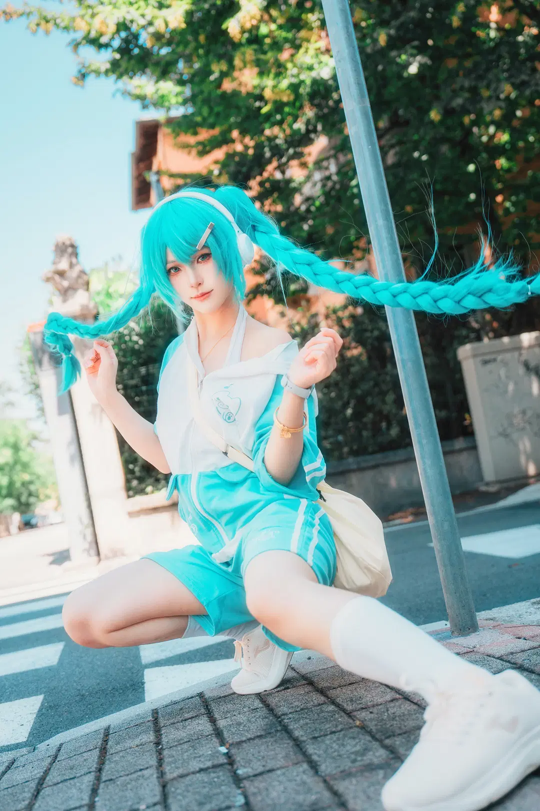 【初音ミク コスプレ】イタリアの街頭を彩る青緑のストーム - 醉梦化蝶📷 - 3枚目