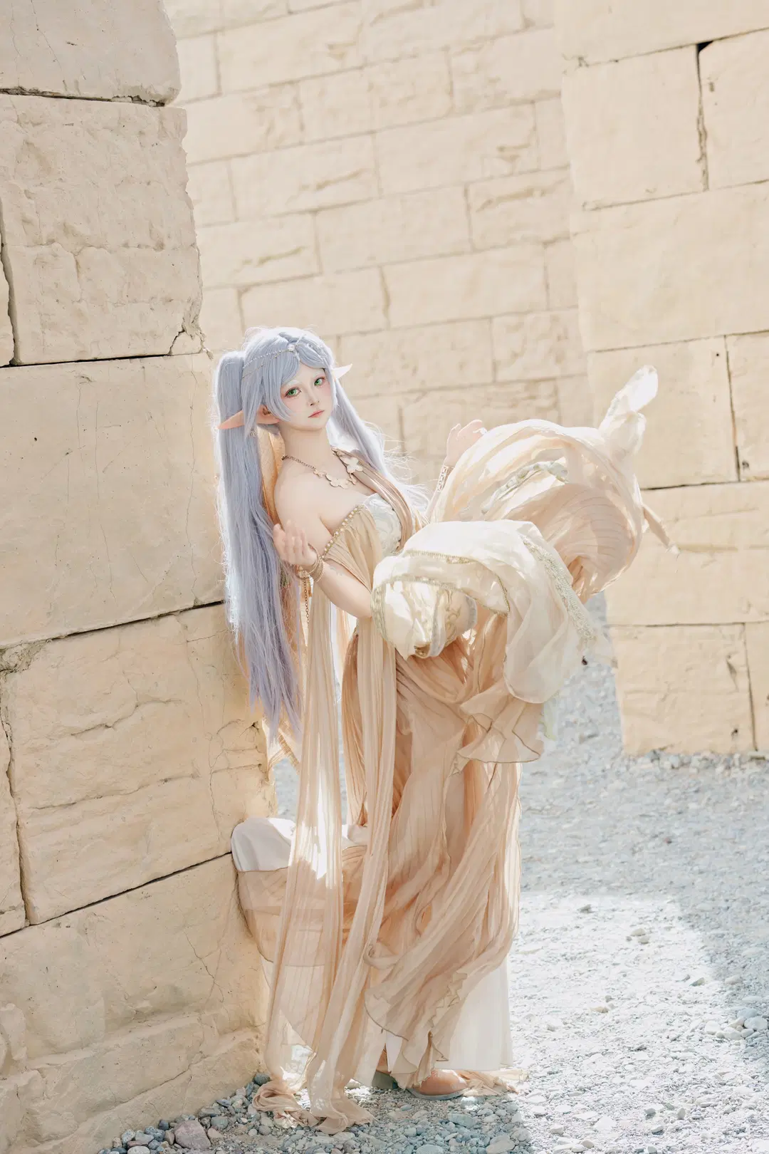 【フリーレン コスプレ】『葬送のフリーレン』独自設定、敦煌の砂漠に佇む魔法使い - 晨星📷 - 4枚目