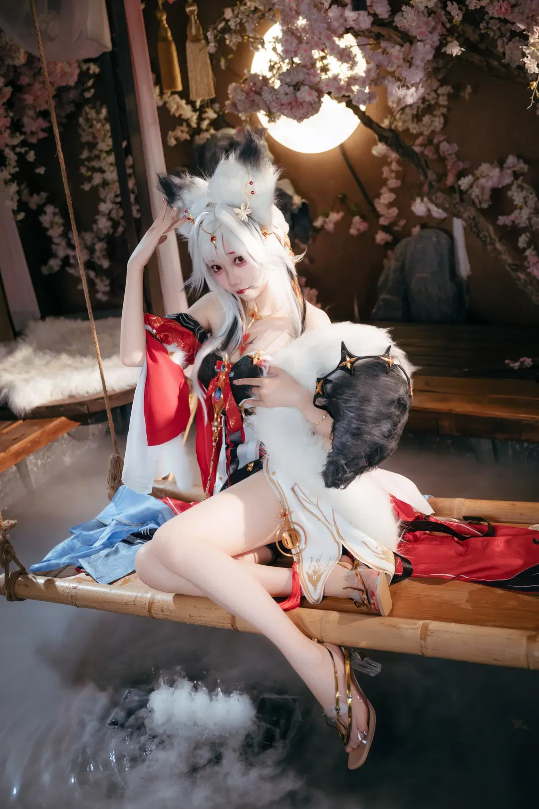 [Hsin cosplay] Hsin in Wuthering Waves, the Spirit Fox Girl with Eyes Like the Full Moon