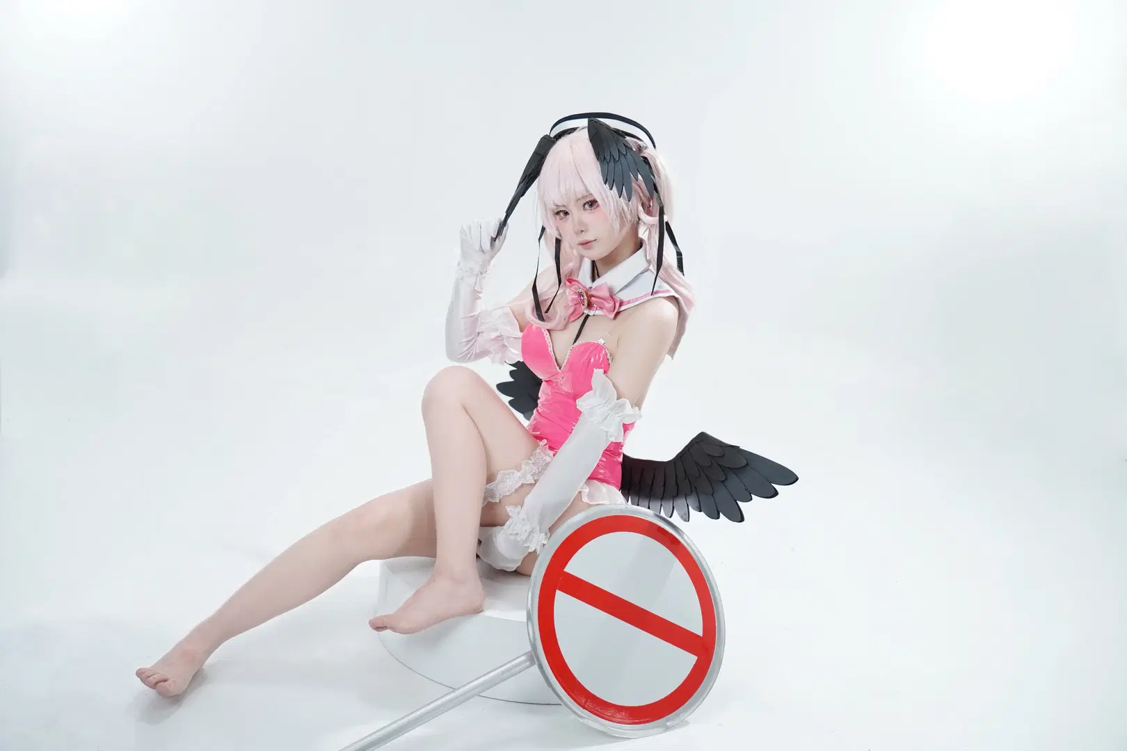 【下江小春cos】蔚蓝档案粉色小恶魔的棚拍记录