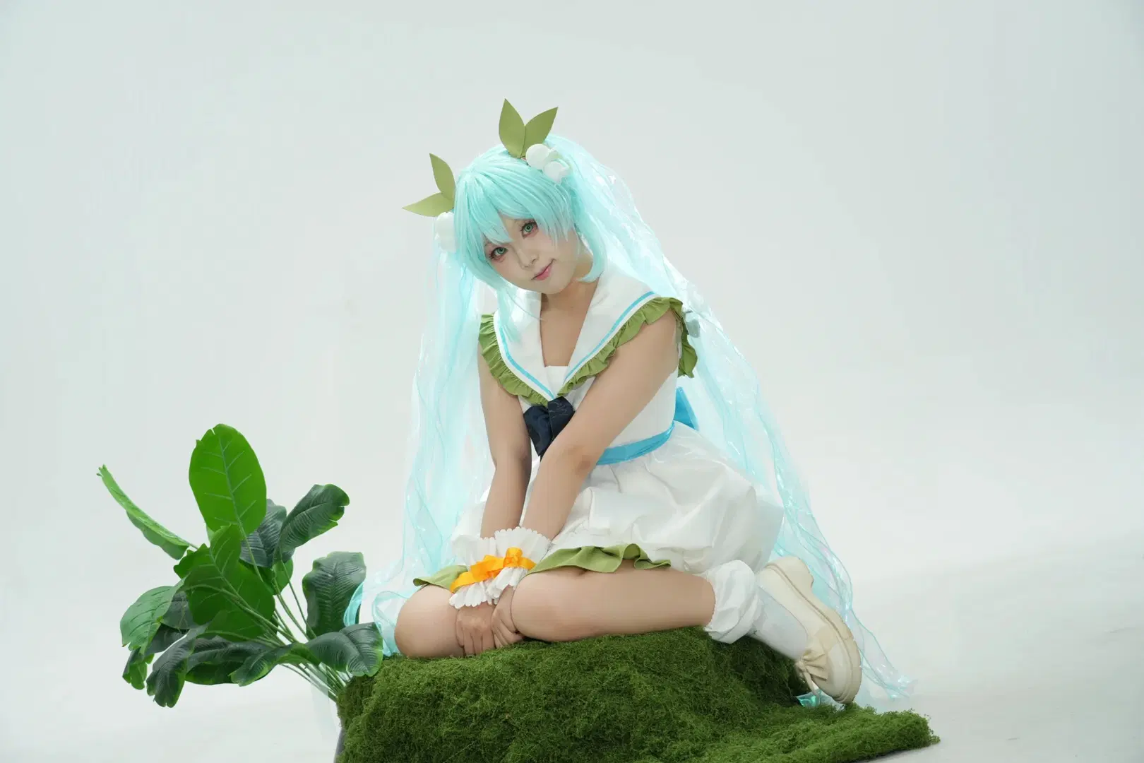 【初音ミクコスプレ】シンプルな座りポーズの参考、初心者でも自然で雰囲気のある写真に - 狸花 - 2枚目