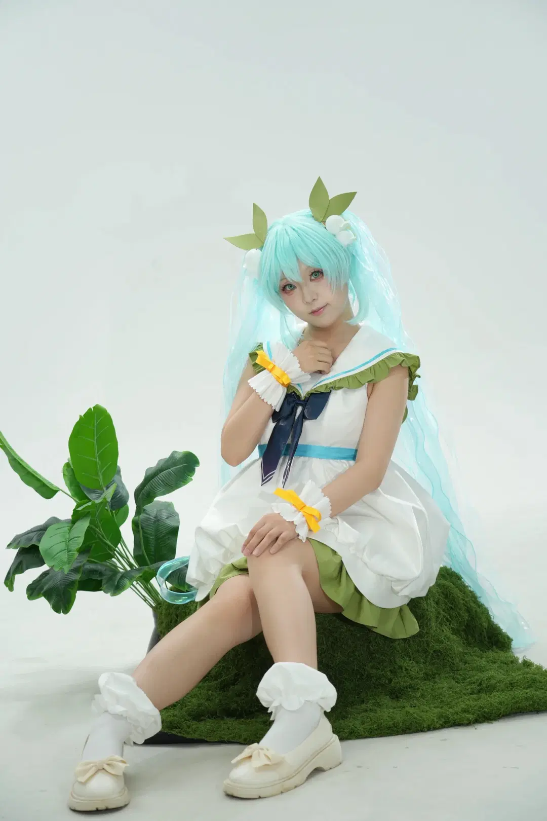【初音ミクコスプレ】シンプルな座りポーズの参考、初心者でも自然で雰囲気のある写真に - 狸花 - 4枚目
