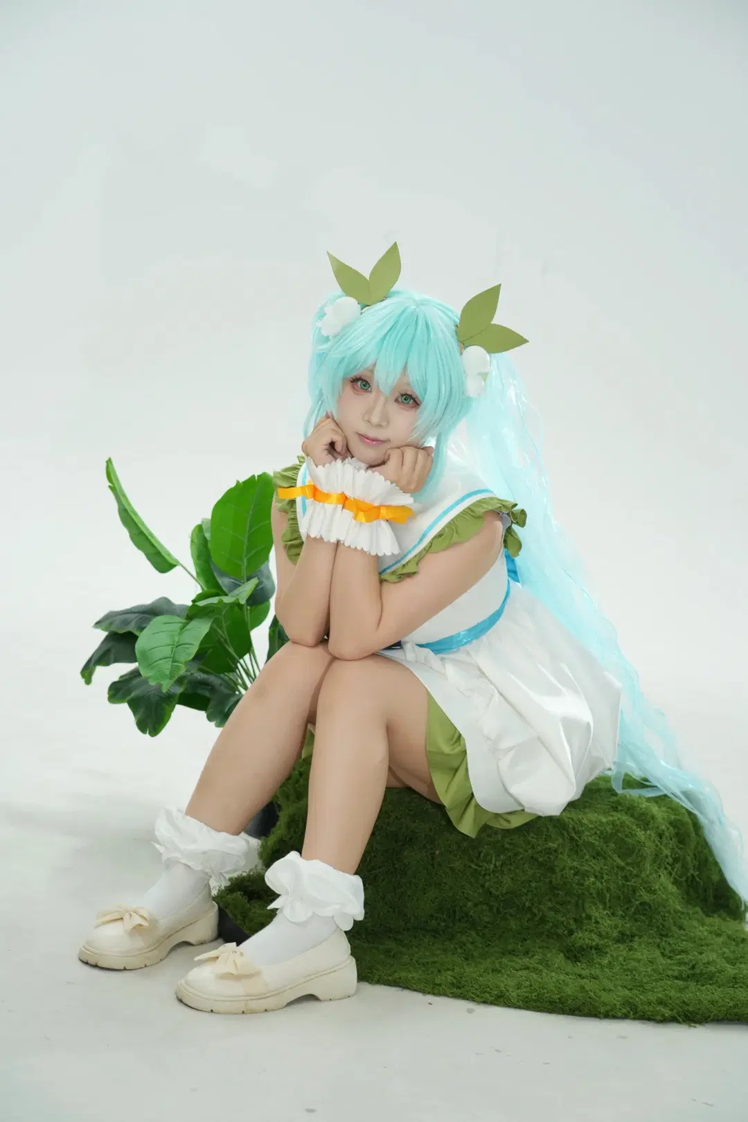 【初音ミクコスプレ】シンプルな座りポーズの参考、初心者でも自然で雰囲気のある写真に - 狸花 - 8枚目