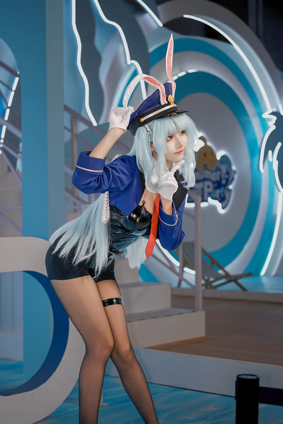Azur Lane Police Bunny Cosplay: 2026 Port Midsummer Cool Festival by 劳斯基 - Image 3