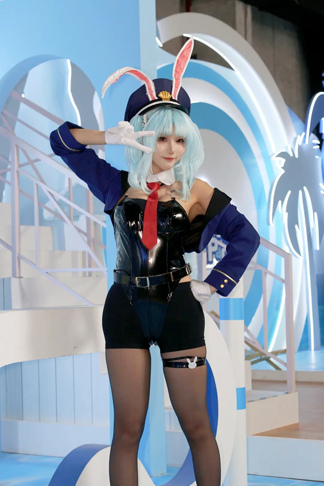 Azur Lane Police Bunny Cosplay: 2026 Port Midsummer Cool Festival by 劳斯基 - Image 5