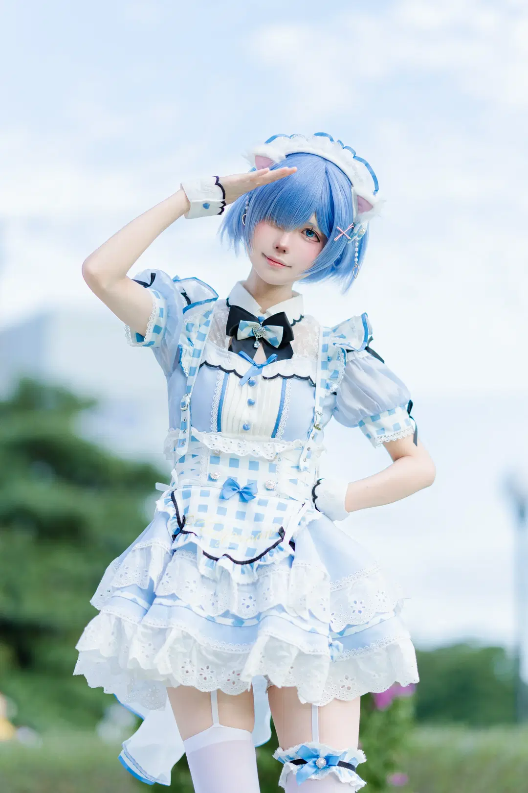 【蕾姆cos】清新蓝白女仆装，户外自然光拍摄 - 橘子皮 - 第2张