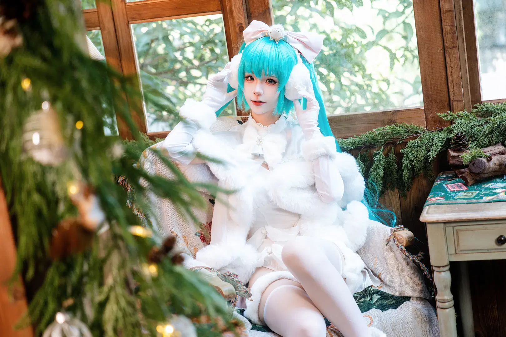 【初音未来cos】圣诞白毛绒穿搭与木屋氛围 - 猫鸽咕咕咕 - 第8张