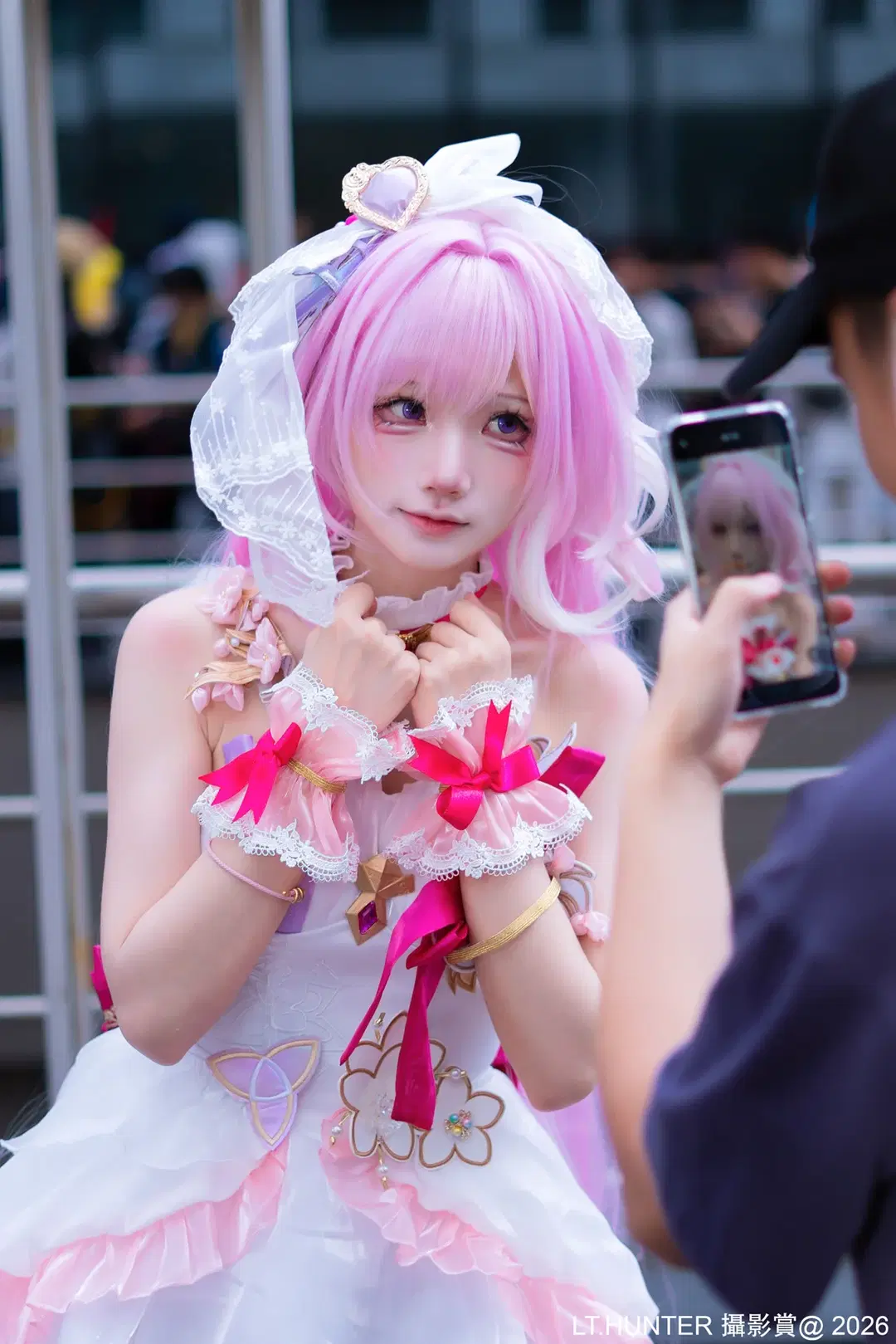 [Firefly ACG Expo] The Sweet Pink-and-White Little Reindeer at the Comic Convention by 聆聽獵人 - Image 2