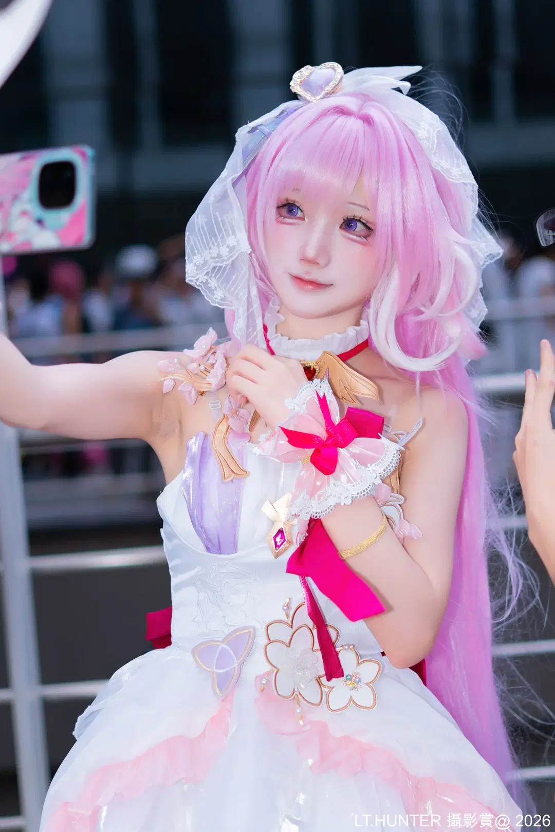 [Firefly ACG Expo] The Sweet Pink-and-White Little Reindeer at the Comic Convention by 聆聽獵人 - Image 3