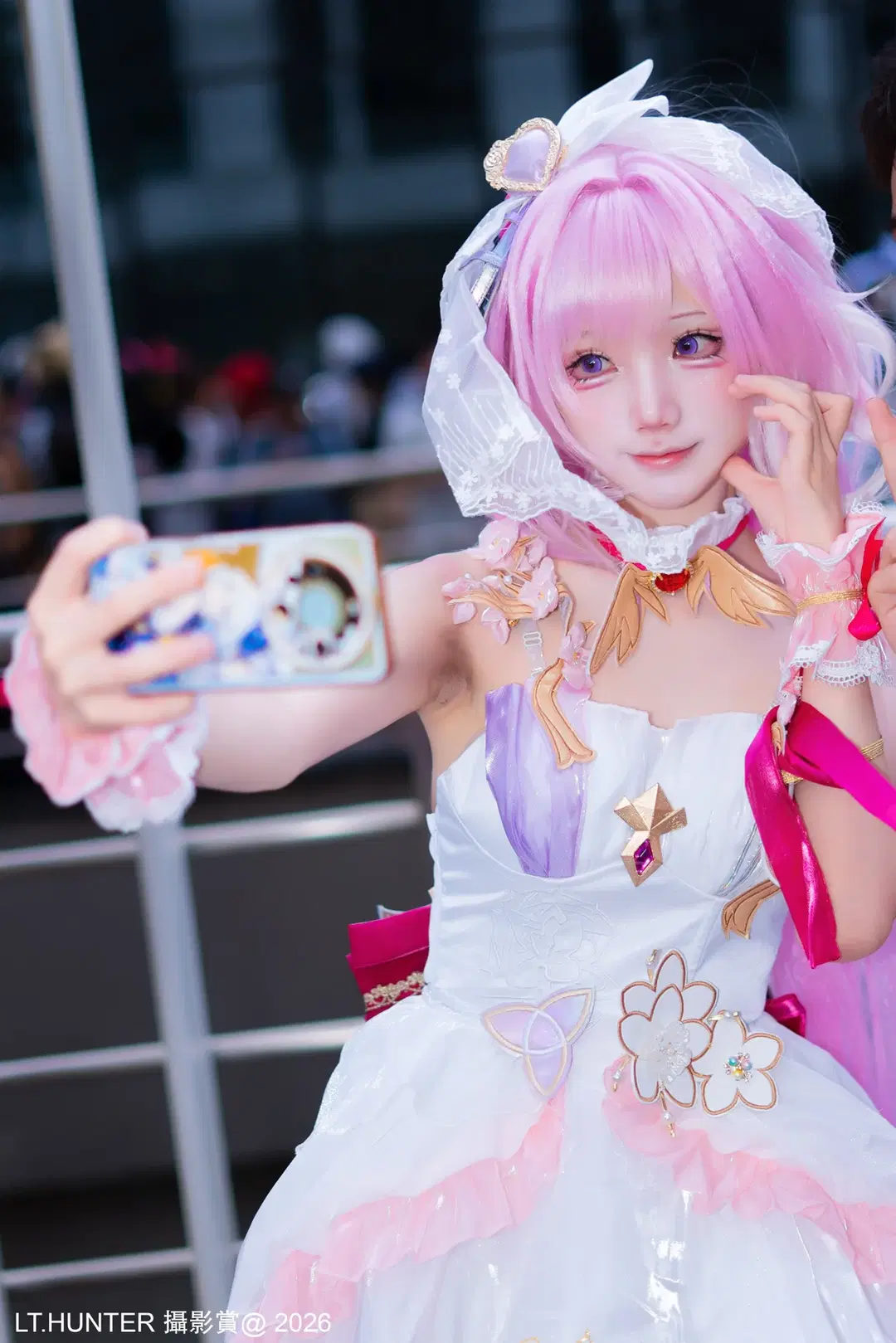 [Firefly ACG Expo] The Sweet Pink-and-White Little Reindeer at the Comic Convention by 聆聽獵人 - Image 4