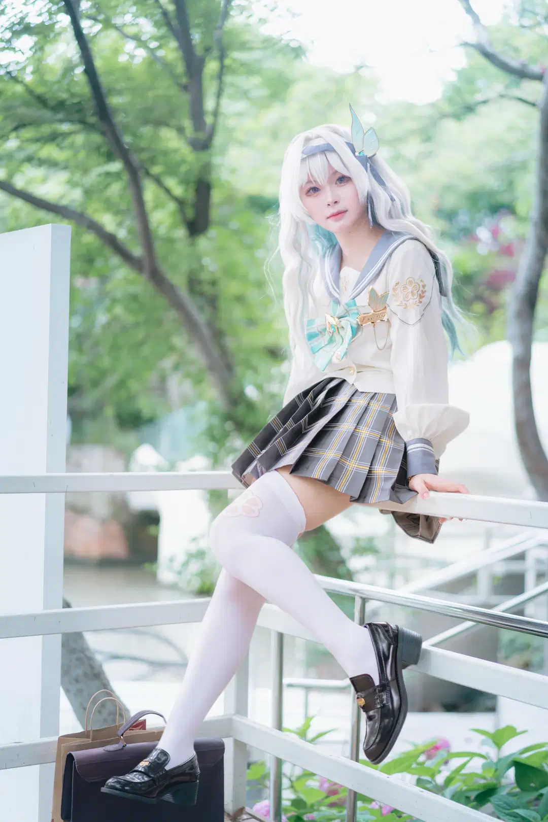 崩坏星穹铁道, 流萤cos, 流萤春日手信, jk制服, 白丝袜