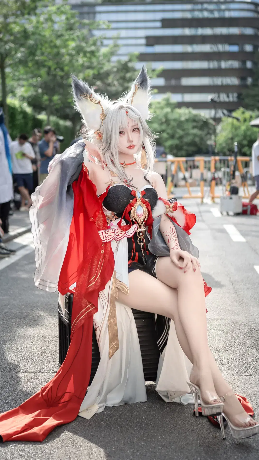 【心月狐cos】鸣潮漫展场外自然光返图 - wildwind风酱 - 第2张
