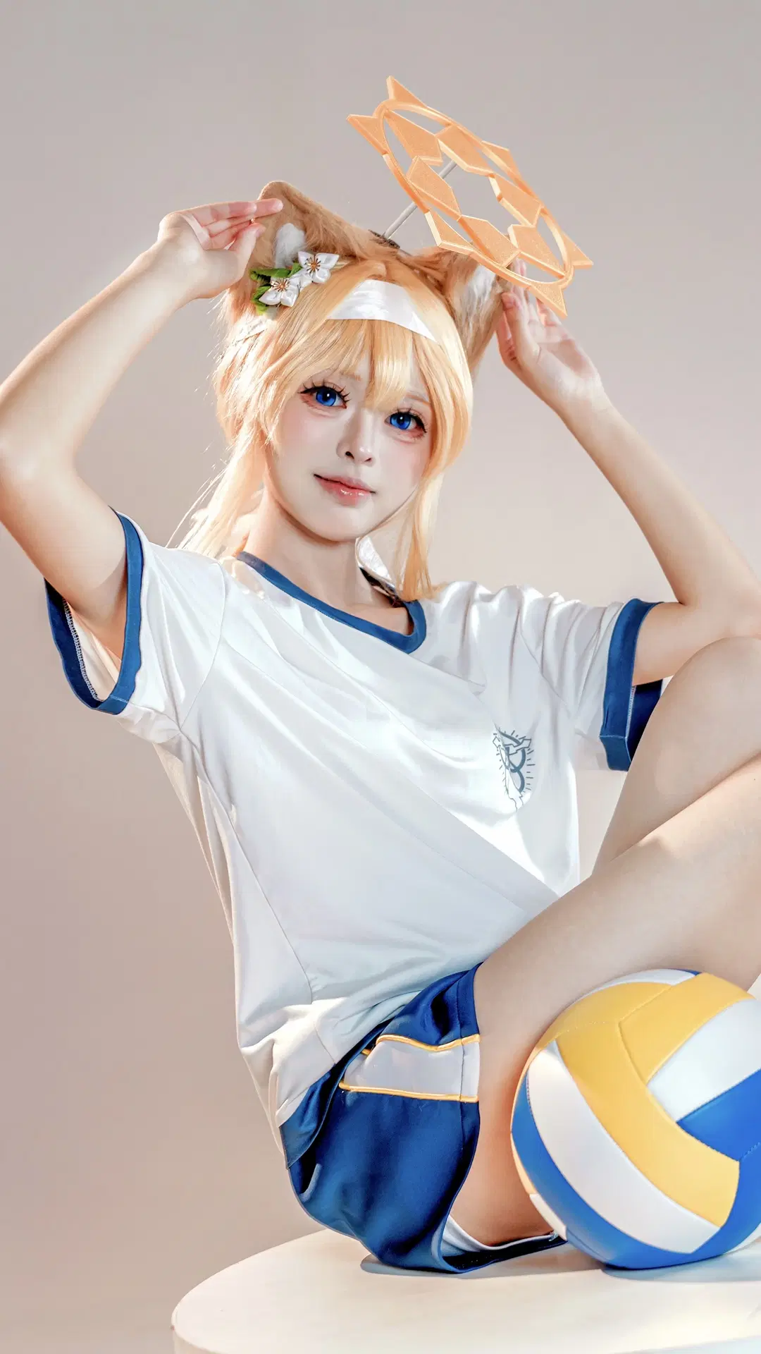 【伊落玛丽cos】蔚蓝档案运动风白丝少女 - 糯糯 - 第5张