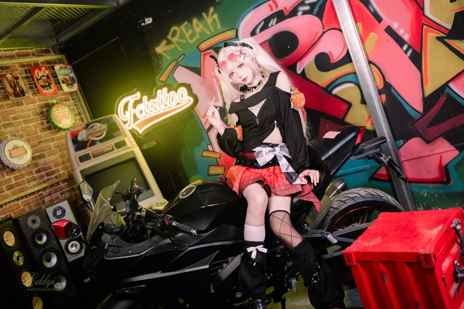 【花火cos】崩坏星穹铁道：在霓虹与机车中演绎二次元的现实魔法 - EddieZ - 第3张