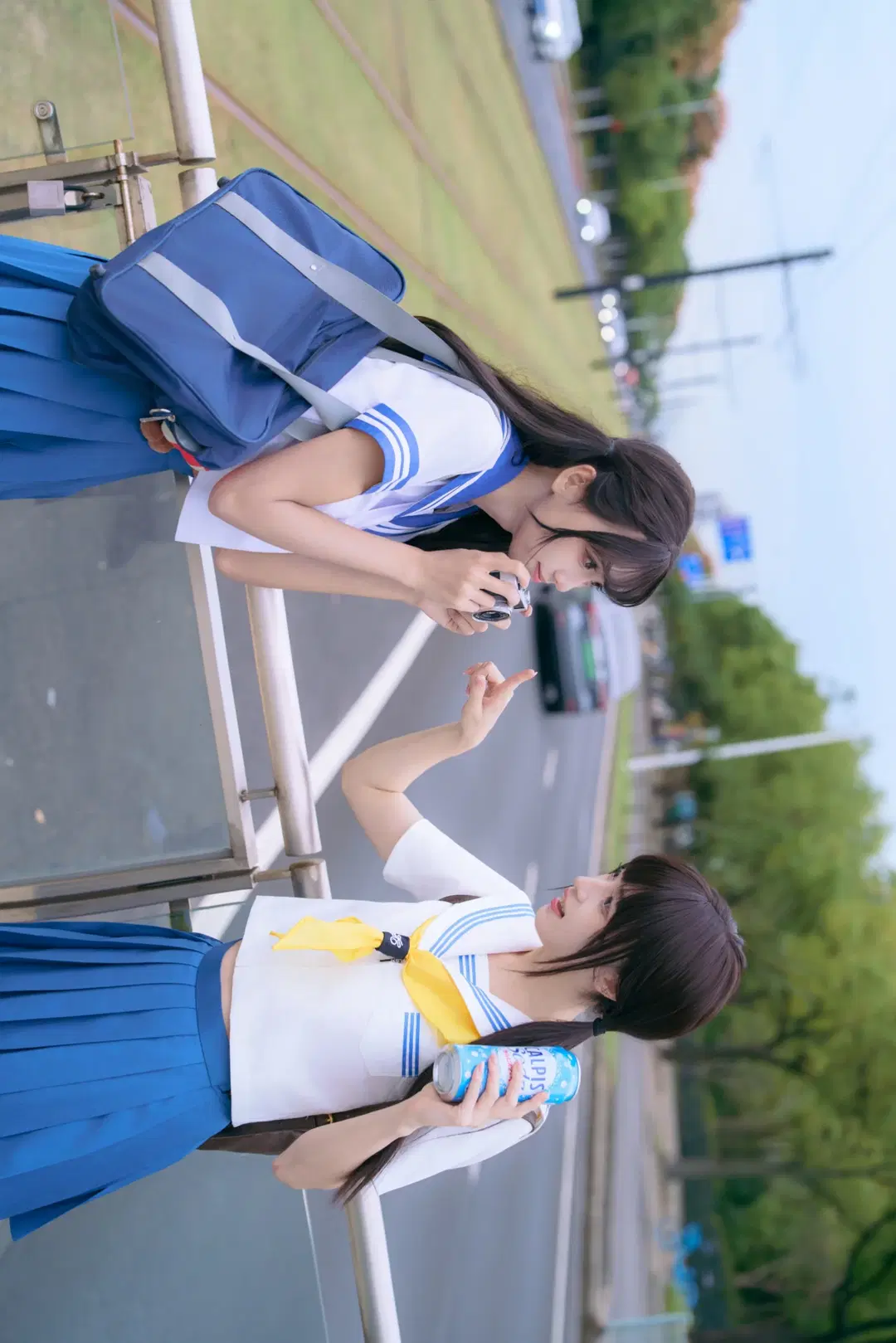 双人日系水手服写真 铁道旁的青春定格 - 朝日六六花 - 第6张
