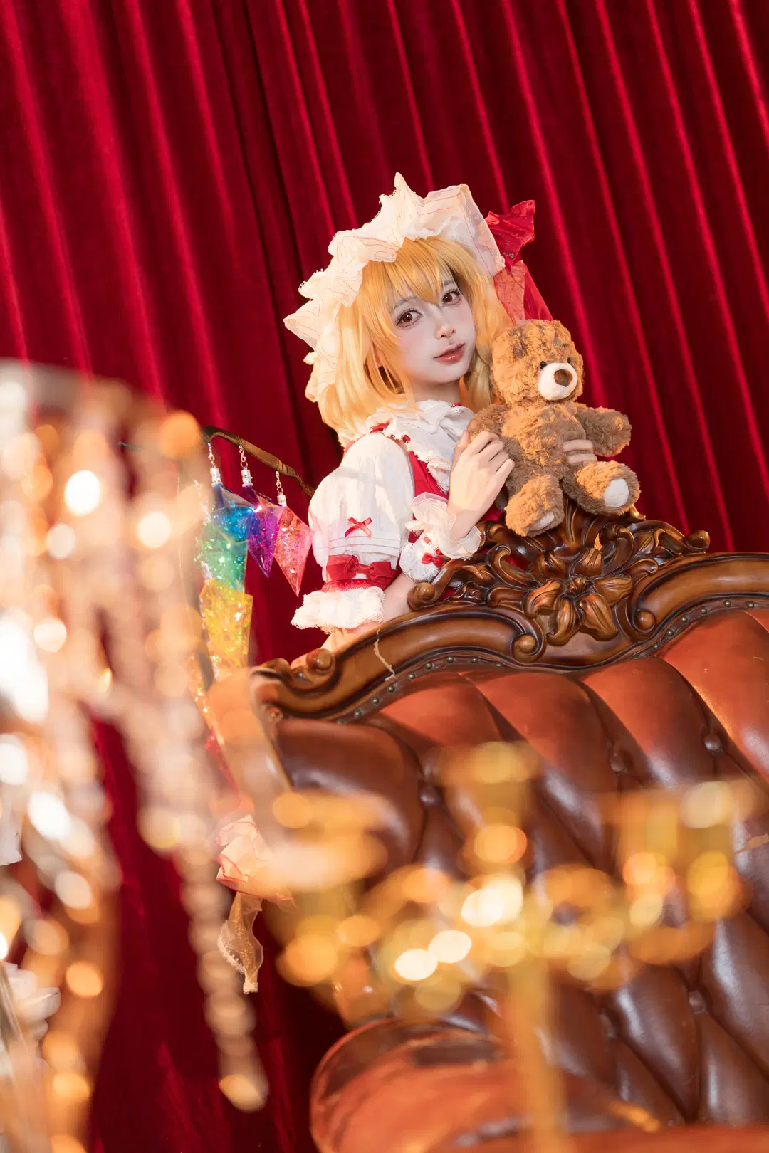 【フランドール・スカーレット コスプレ】『東方紅魔郷』赤白ドレスとクラシカルな劇場の調べ - 黑爱势力登场 - 4枚目