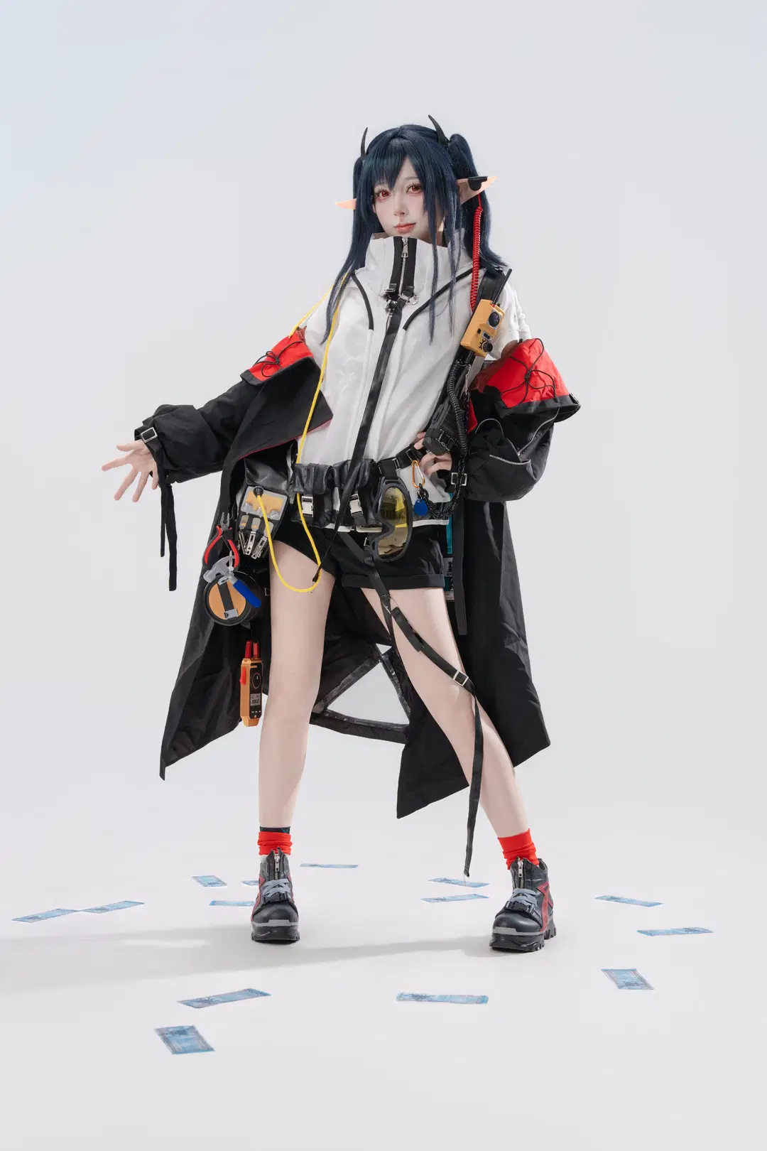 [Closure cosplay] Arknights White Studio Posing Reference Practice by 黑爱势力登场 - Image 2