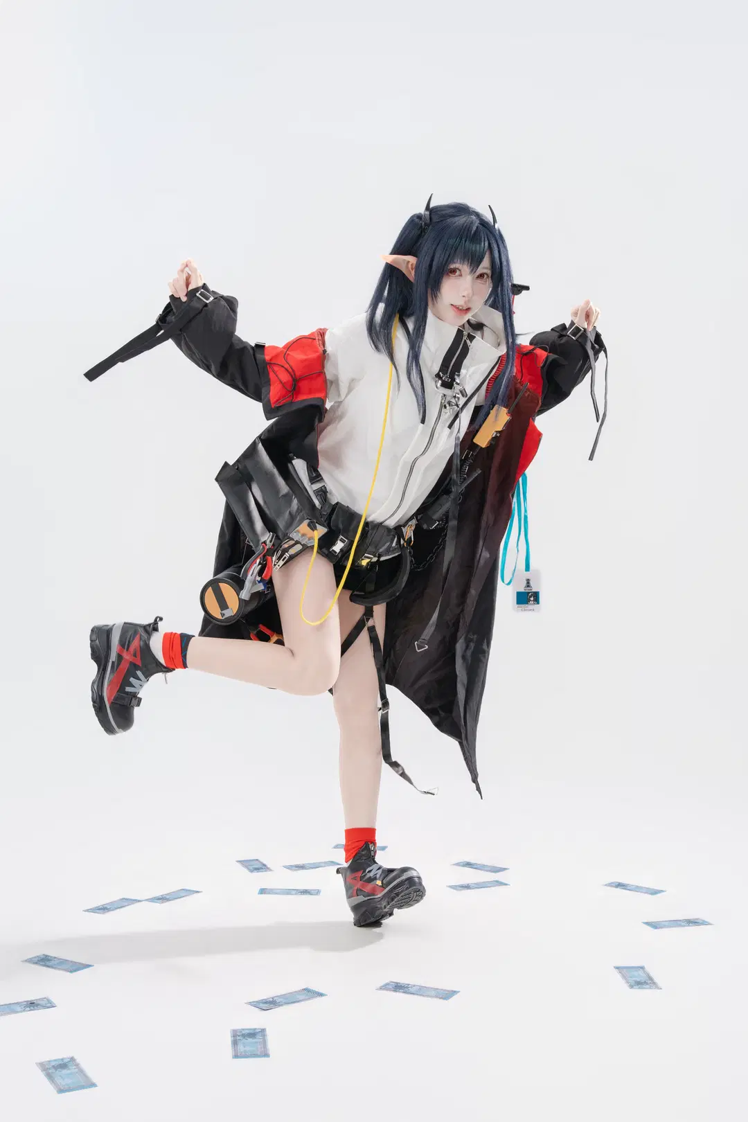 [Closure cosplay] Arknights White Studio Posing Reference Practice by 黑爱势力登场 - Image 3