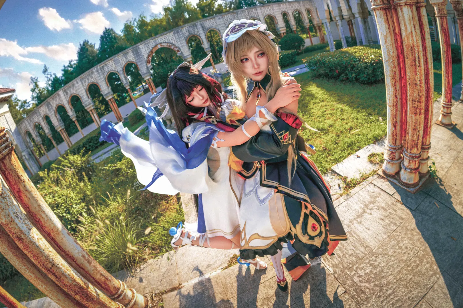 【少女 コスプレ】『原神』少女と人形の古典的な回廊のペア写真集