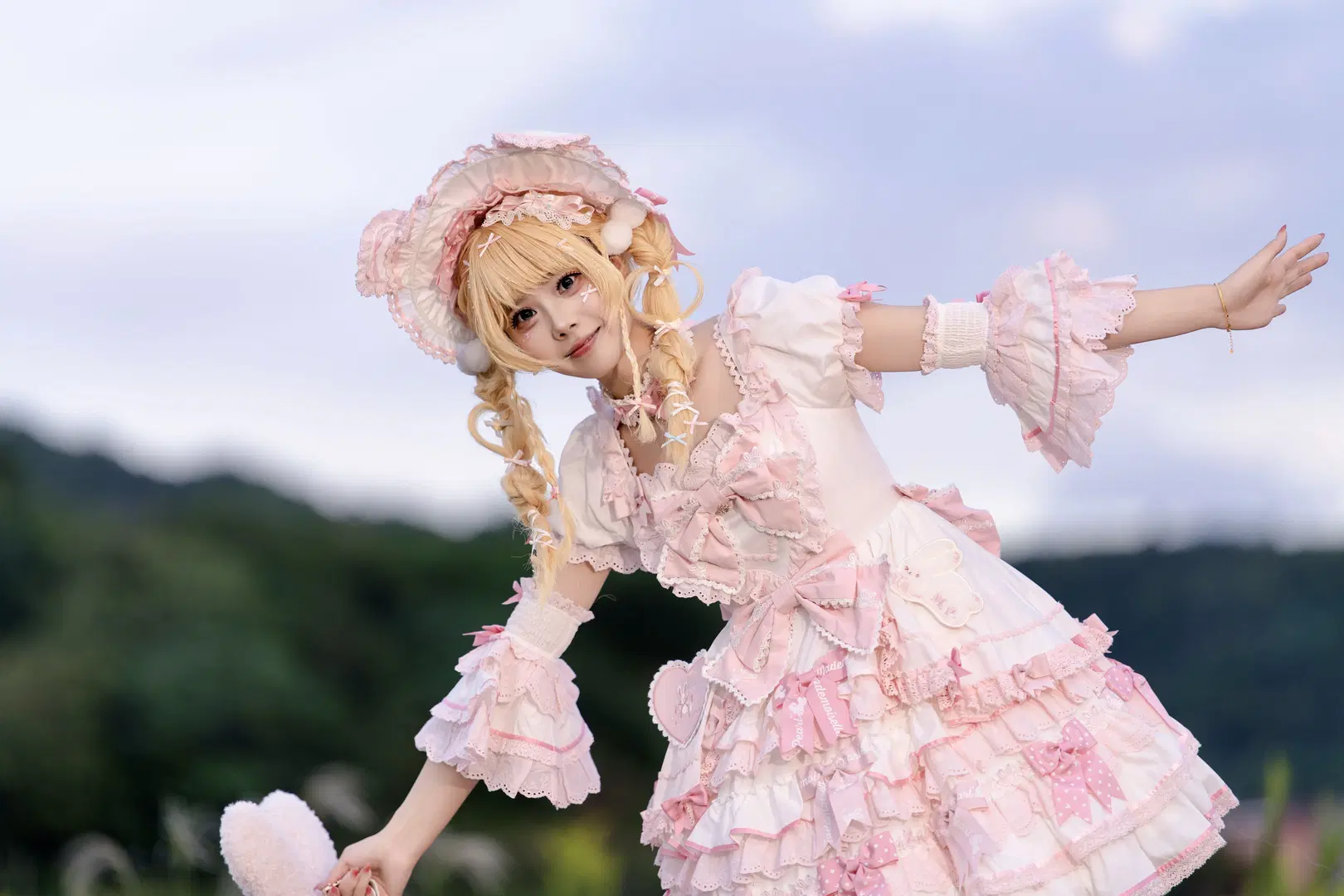 ピンクミューリーの花海に咲くロリィタ実写、ピンク×白の至高の組み合わせ - 衾曦 - 13枚目