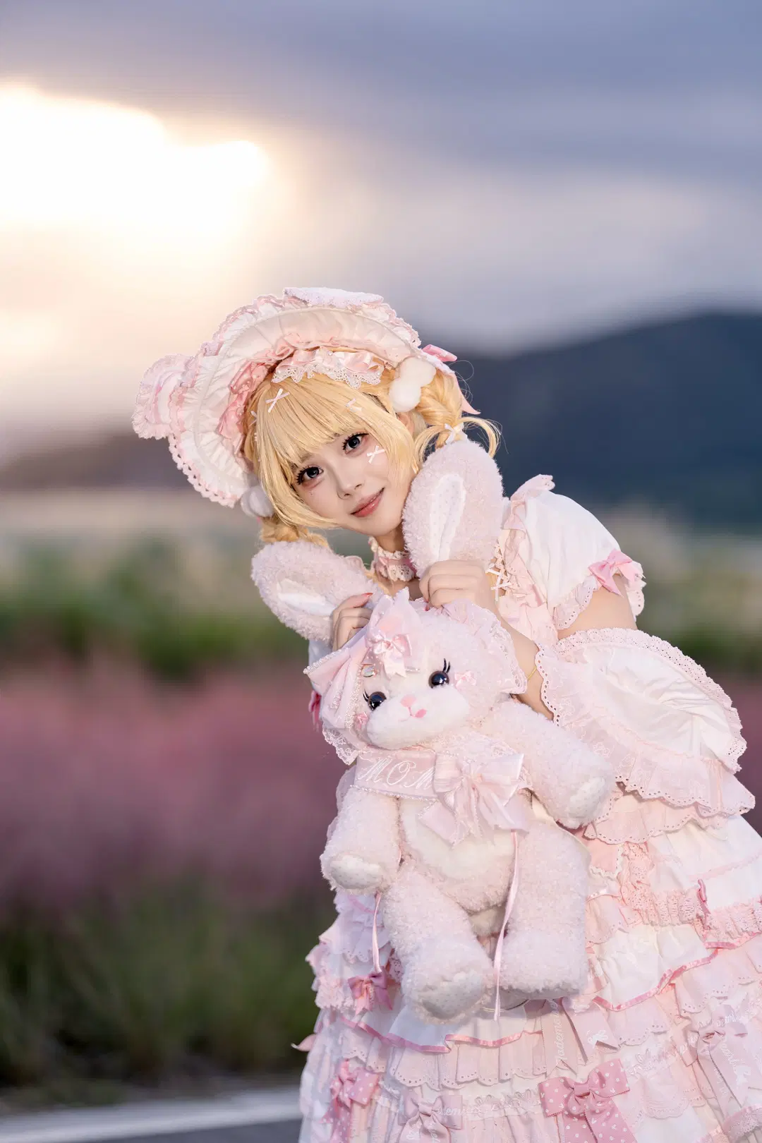 ピンクミューリーの花海に咲くロリィタ実写、ピンク×白の至高の組み合わせ - 衾曦 - 8枚目