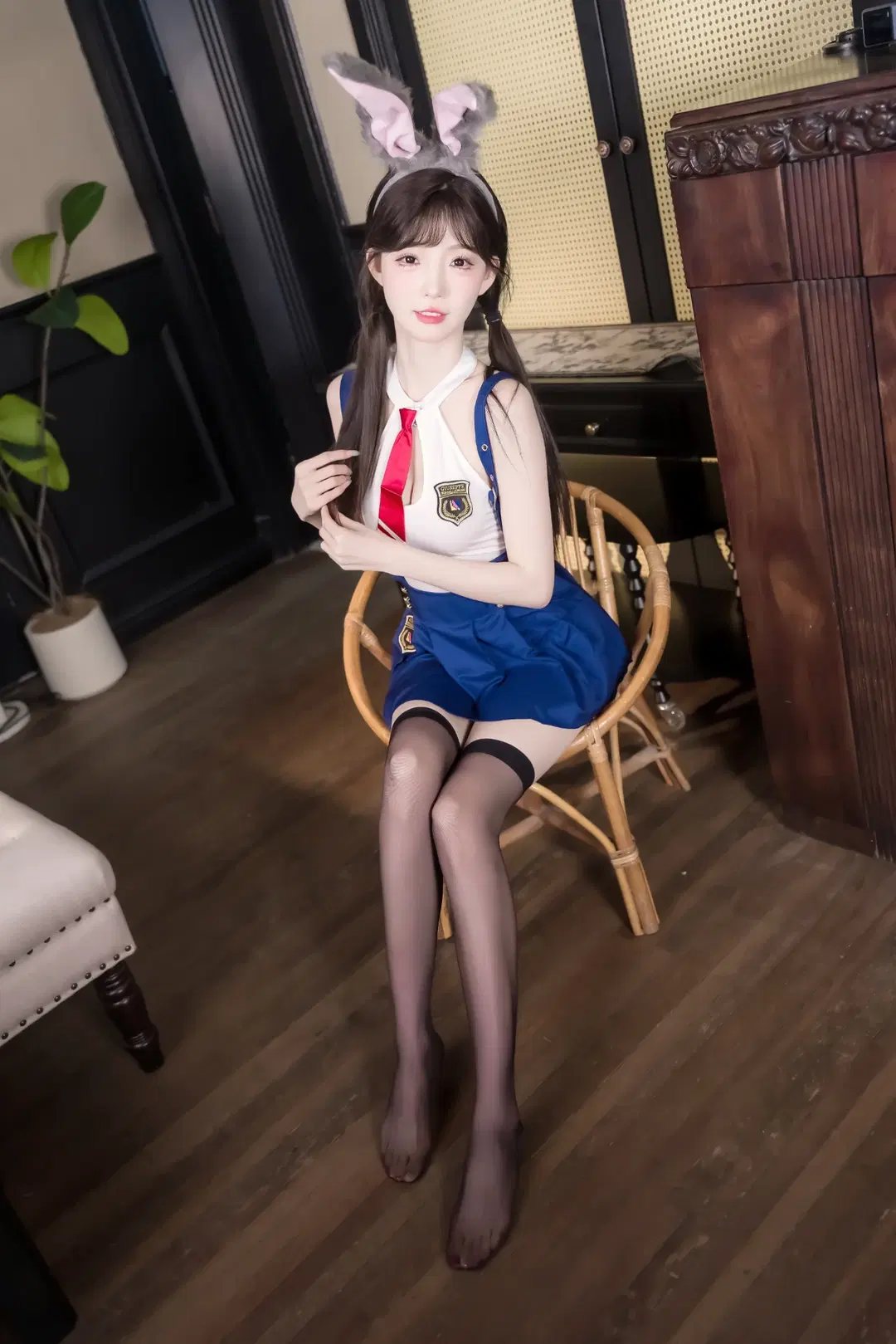 甜妹制服居家寫真 美式校園叛逆反差萌 - 📷我的视界 - 第2張
