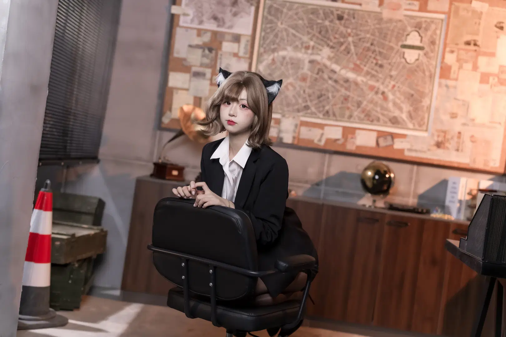 制服コスプレに黒ストッキングとオフィスのスパイ風：猫耳お姉さん系の日常撮影写真シェア - 📷我的视界 - 3枚目