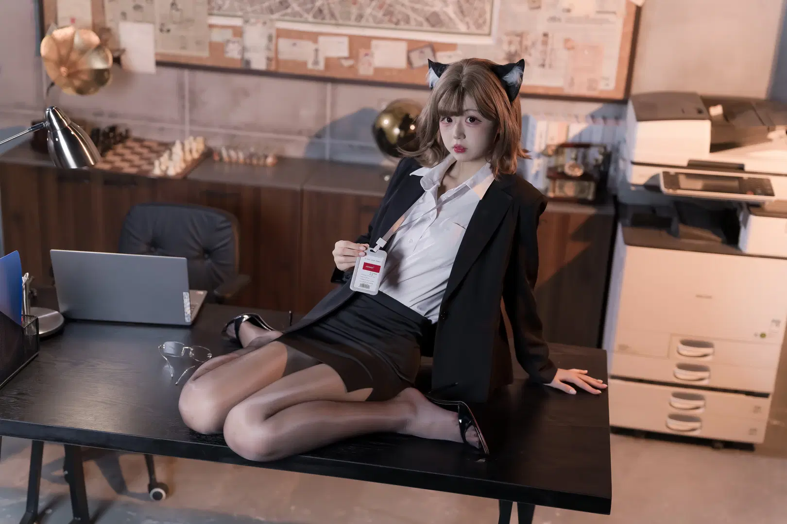 制服コスプレに黒ストッキングとオフィスのスパイ風：猫耳お姉さん系の日常撮影写真シェア - 📷我的视界 - 5枚目
