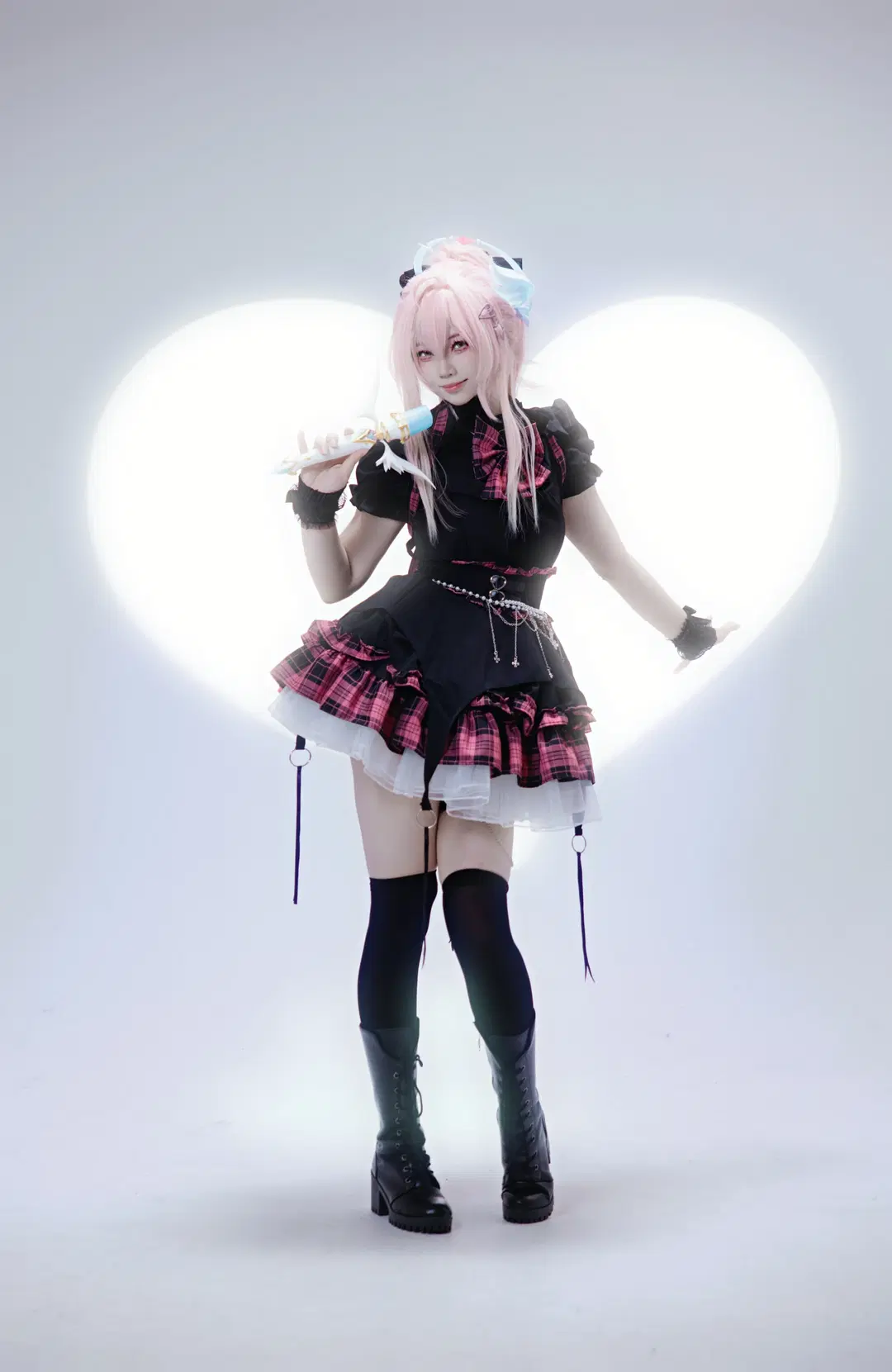 鸣潮, 爱弥斯cos, 二次元cosplay, 黑丝过膝袜, 鸣潮爱弥斯