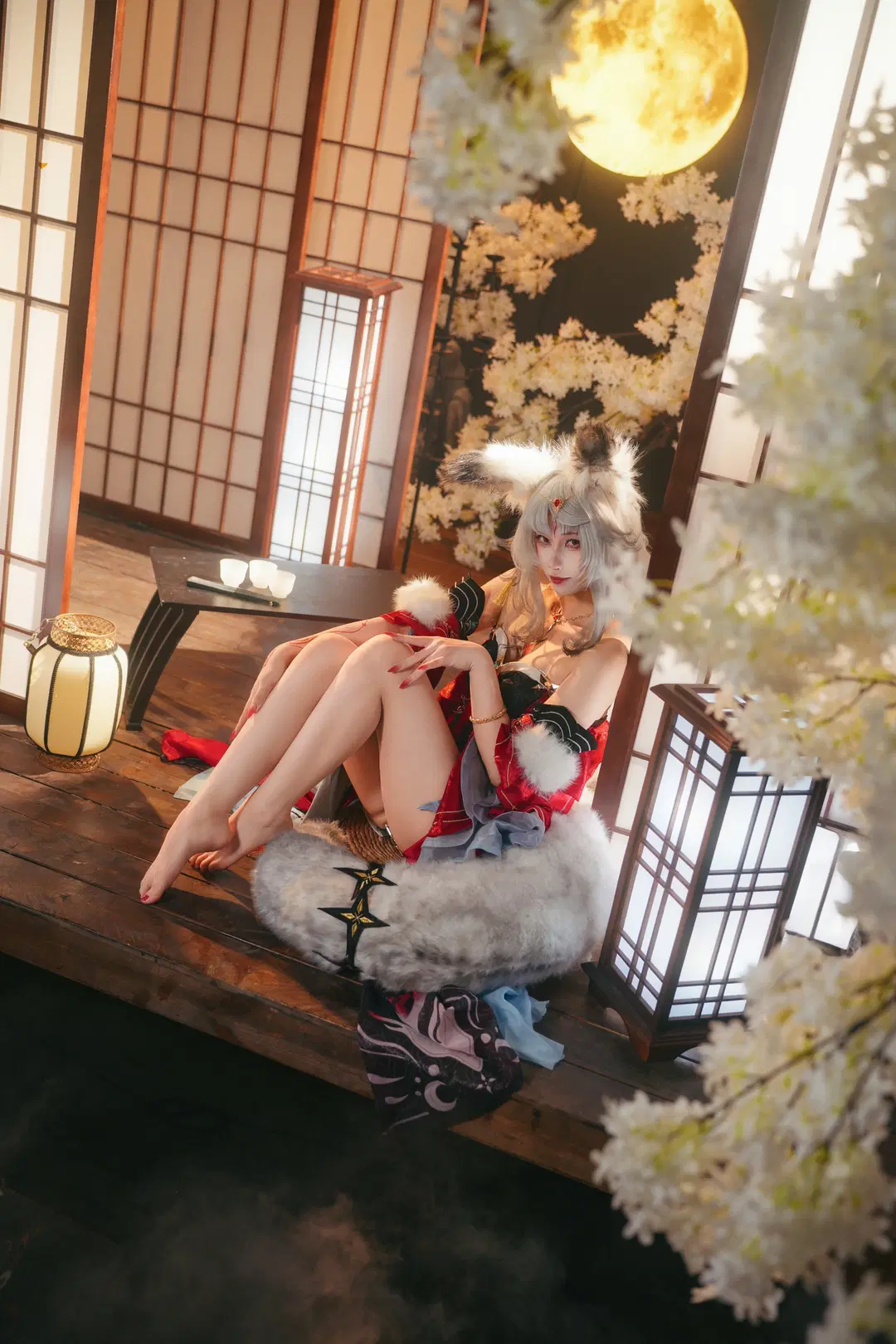 【心月狐cos】鸣潮心月狐 红黑和风惊艳出片 - 皮皮桃耶 - 第2张