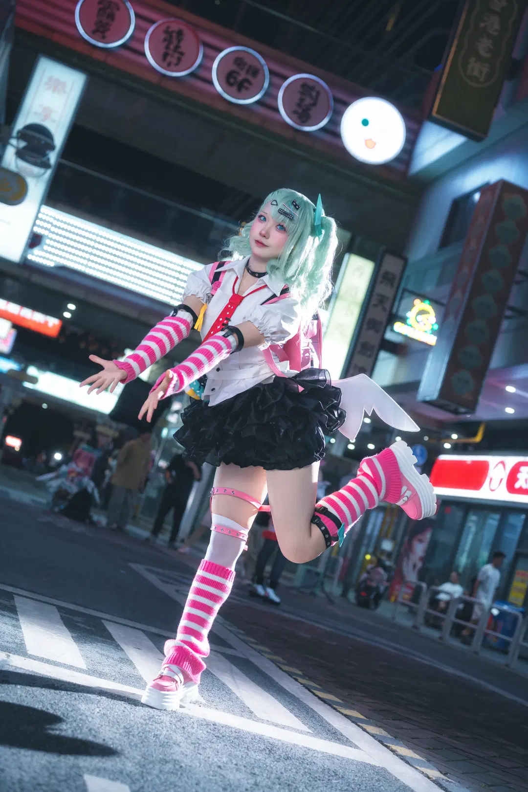 【千夏cos】绝区零夜色街头的正片拍摄记录 - -长生剑 - 第7张