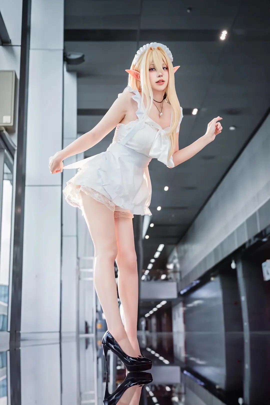2D, Azur Lane, Convention photo, Maid outfit, Golden Lion Cosplay