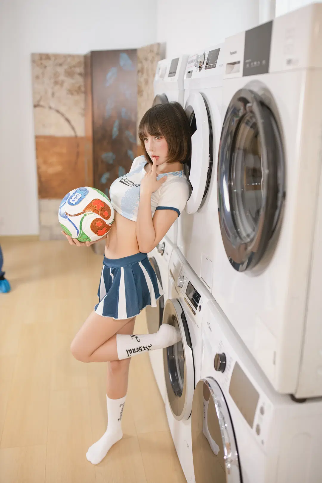 Daily Life Shooting Soccer Girl OOTD in the Laundromat by 小白不小新📸（常驻深圳开单中） - Image 3