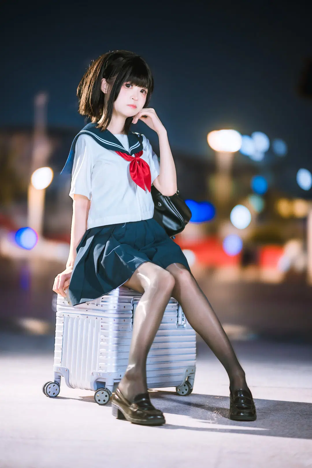 夜色里的水手服JK，行李箱上的夜景随拍 - 冷暖不营业 - 第3张