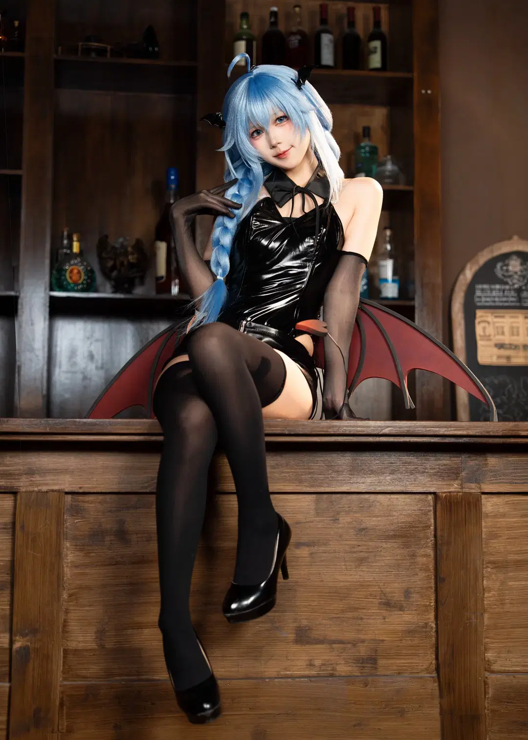 【洛琪希cos】无职转生小恶魔设定，复古酒吧里的魔界风