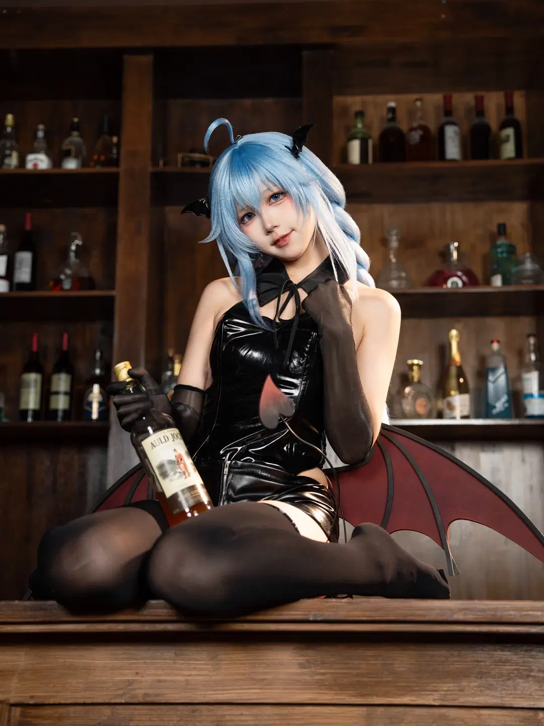 【洛琪希cos】无职转生小恶魔设定，复古酒吧里的魔界风 - Calvin Zhou - 第4张