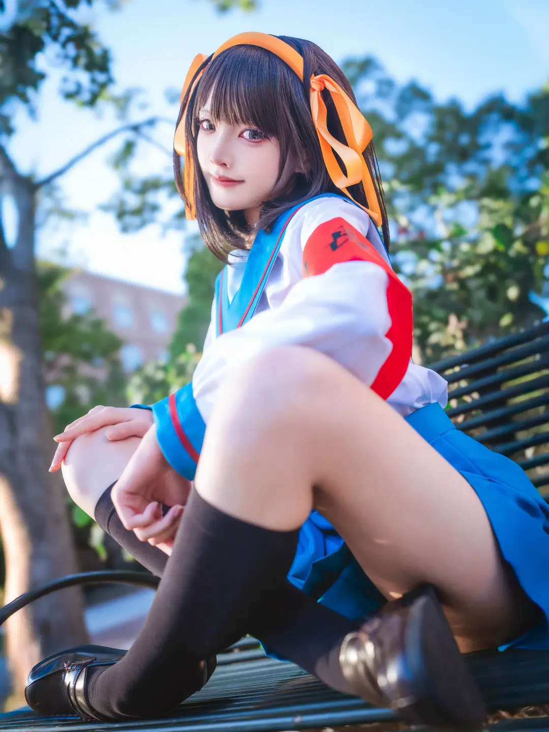 [Haruhi Suzumiya cosplay] North High Uniform Mobilization: The SOS Brigade Chief Reports for Duty by 汐纸纸 - Image 2