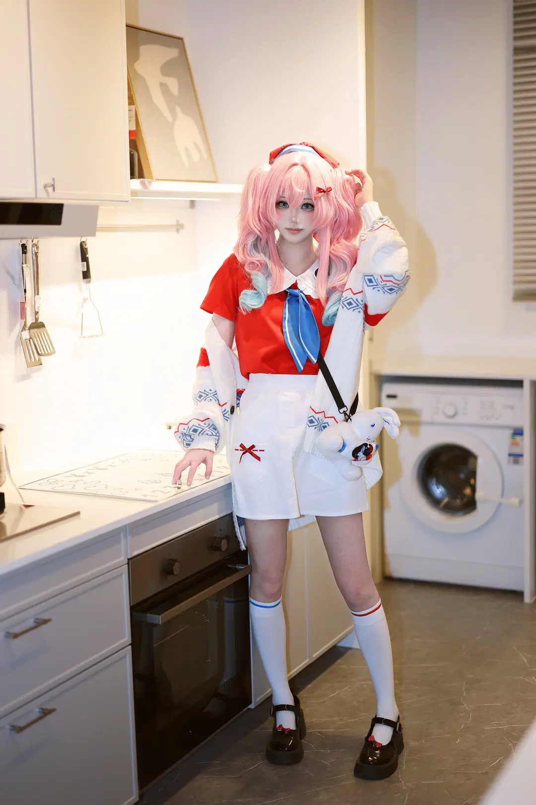 [Hyacinthia cosplay] Hyacinthia in Honkai: Star Rail, the Sweet & Cool Maiden in Red and White by 悲伤的肥牛卷 - Image 3
