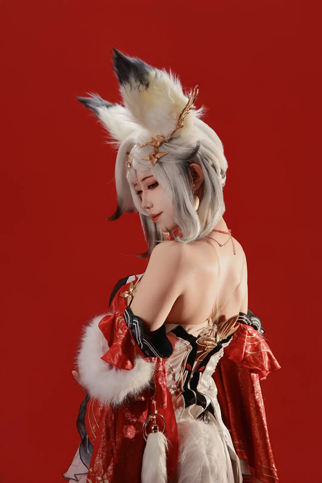 【心月狐cos】鸣潮心月狐的银发红瞳棚拍记录 - 俉月哀 - 第4张