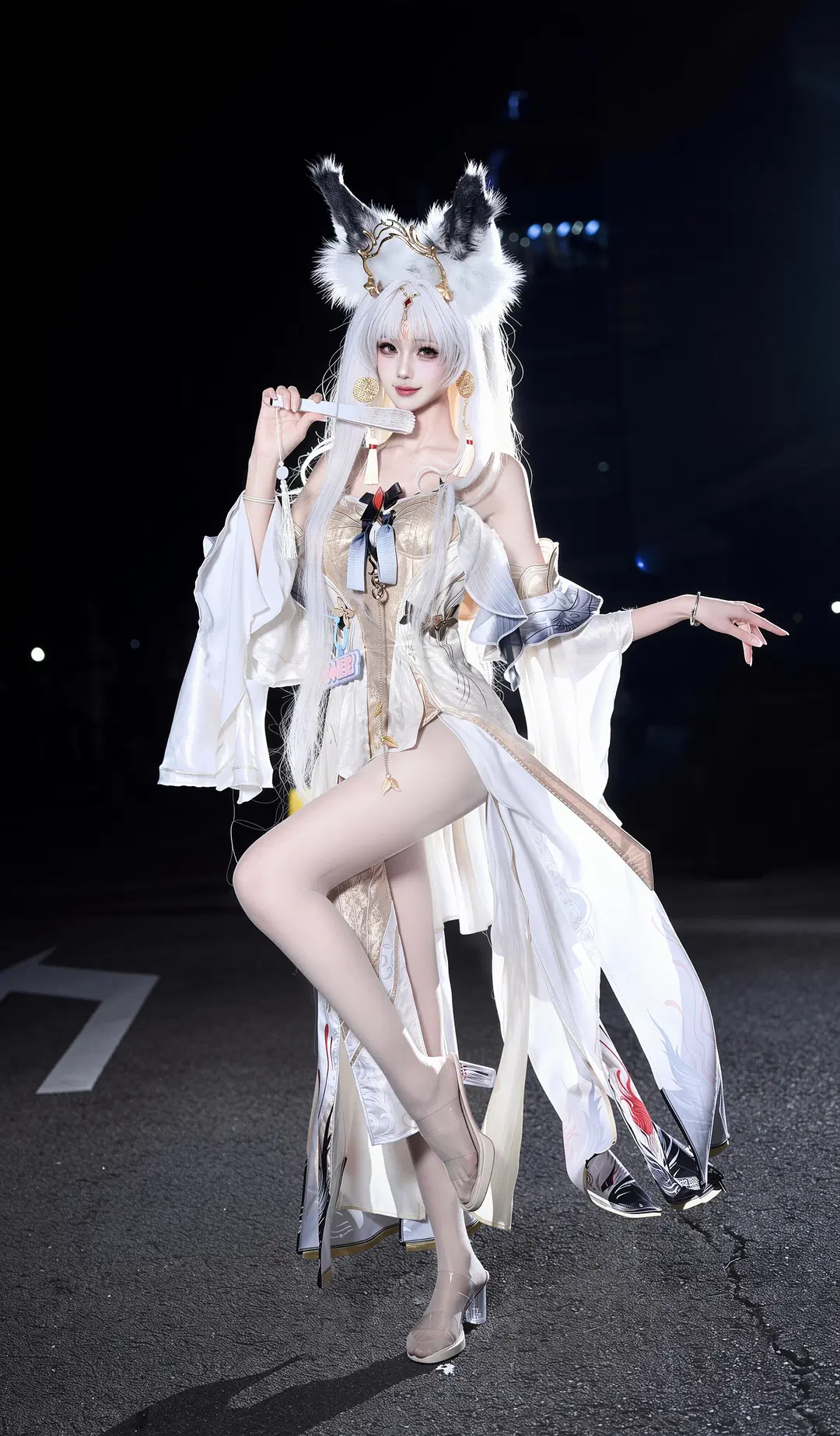 【心月狐cos】鳴潮漫展場照，這套大長腿造型太出片了