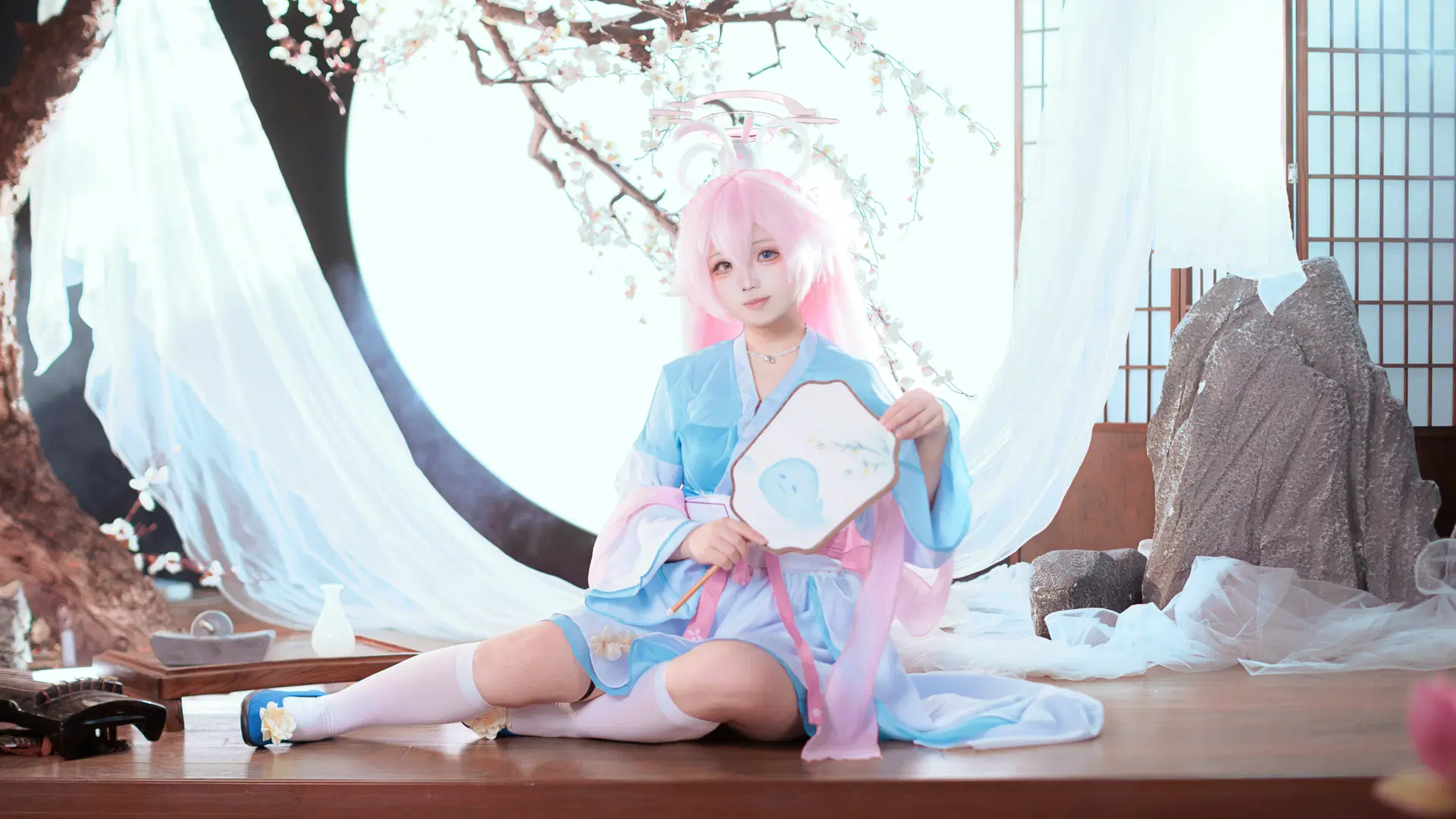 【小鸟游星野cos】中秋主题的粉色双马尾与浅蓝古风，搭配白丝太绝了 - 在线只有5分钟 - 第4张